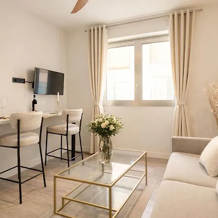 Stunning - Champs Elysees Apartman