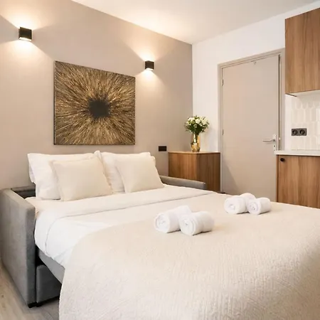 Stunning - Champs Elysees Apartmán *
